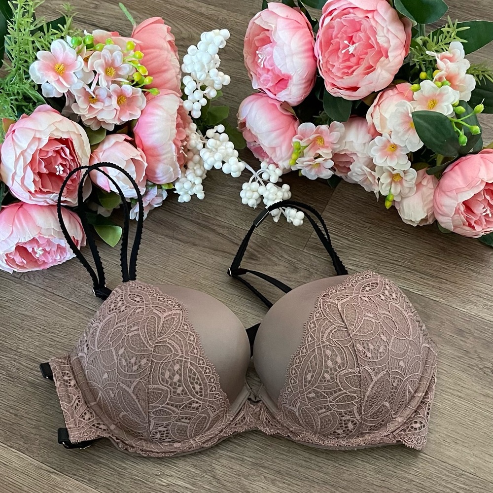 Victoria’s Secret Very Sexy Push Up Strappy Lace Bra. - Picture 2 of 11